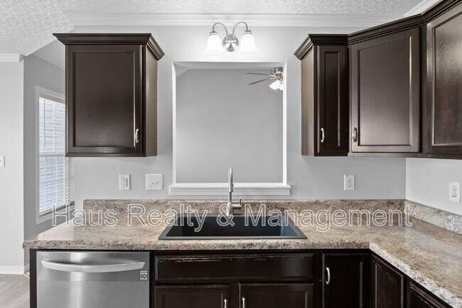 Building Photo - 1351 Francesca Drive