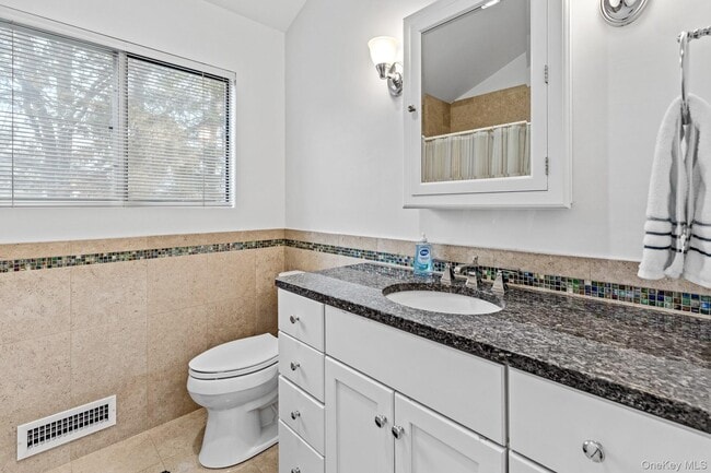 Building Photo - 34 Park Cir