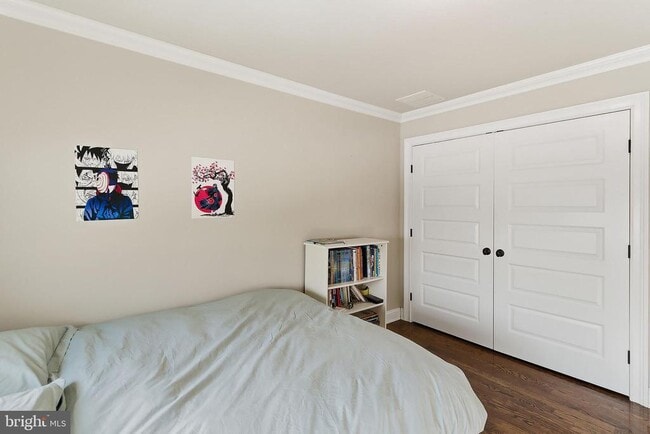 Building Photo - 259 Mt Lucas Rd