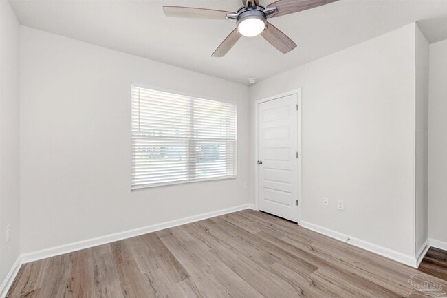 Building Photo - 5277 Peach Dr