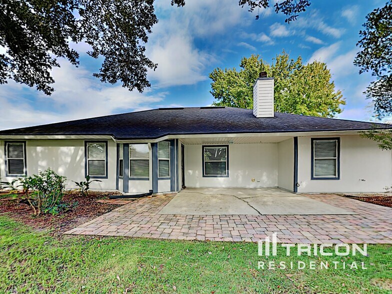 Building Photo - 477 Federal Hill Rd