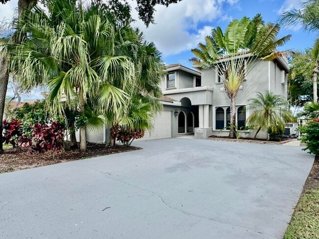 Building Photo - 10577 Santa Laguna Dr