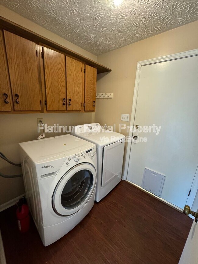 Building Photo - 2270 Turtle Club Dr NE