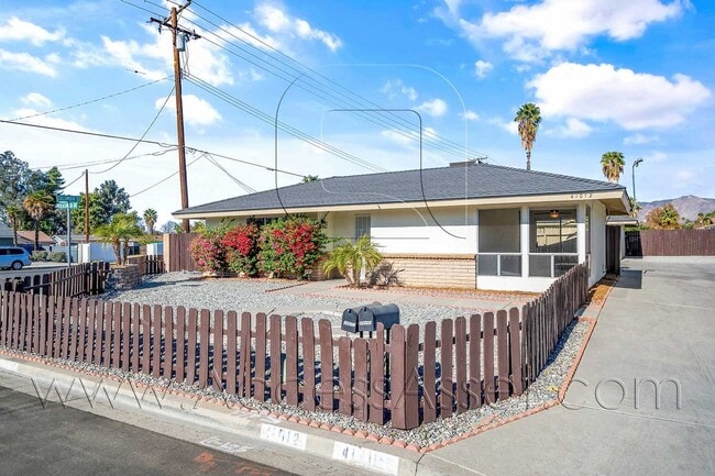 Building Photo - 41012 Beachwood Ave