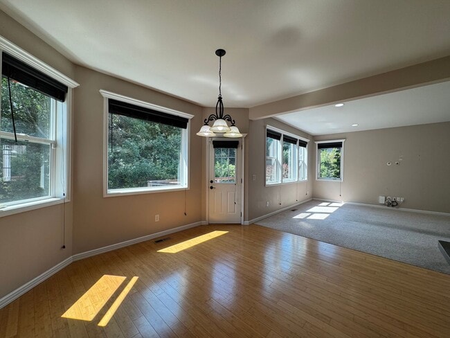 Building Photo - 4467 Castlerock Dr