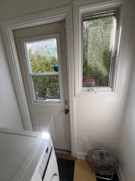 Building Photo - 1234 Keniston Ave