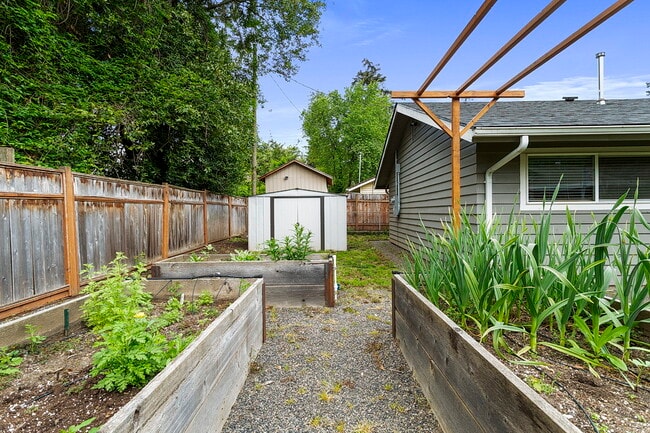 Building Photo - 5359 SE 91st Ave