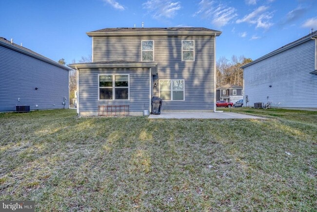 Building Photo - 124 Currant Cir