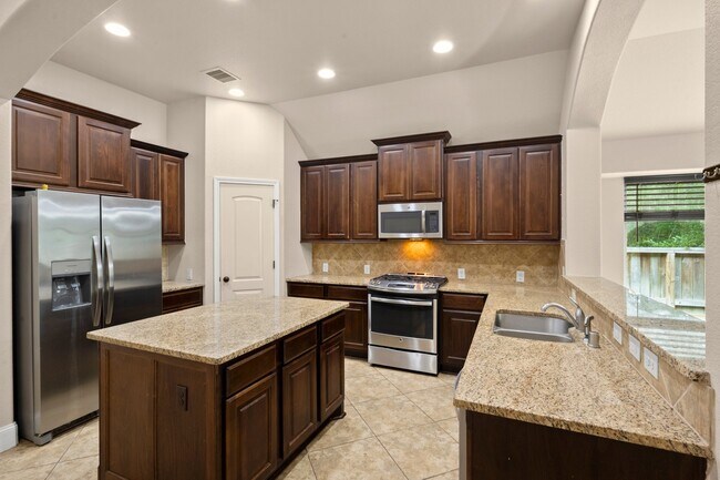 Building Photo - 110 Logan Pass Ct