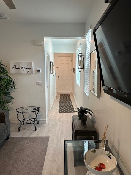 Hallway - 1229 Ossa St