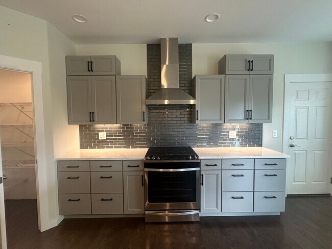 Building Photo - Brunner Farms Beauty