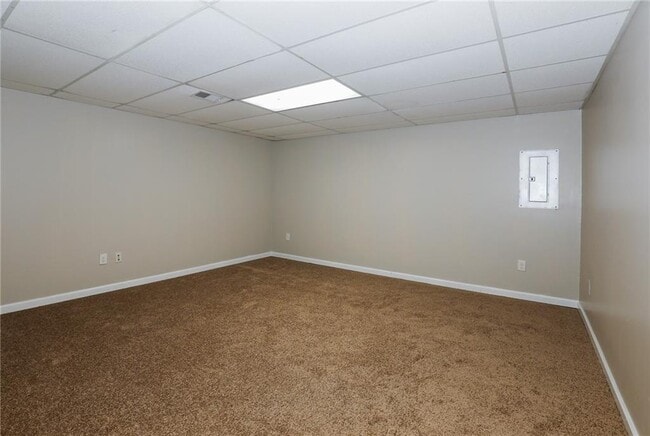 Building Photo - 5747 Graceland Dr SW