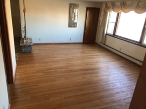 Building Photo - 2048 E Main St