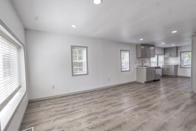 Building Photo - Modern 3-Bedroom Home with Smart Features & Premium Upgrades