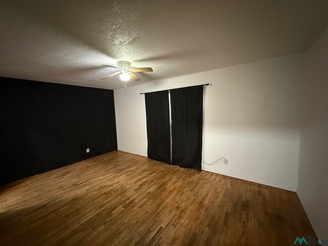 Building Photo - 2805 N Brand Dr