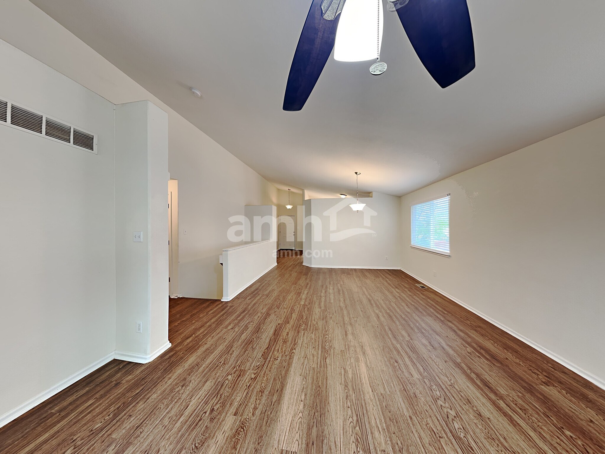 Building Photo - 11260 Jamaica St