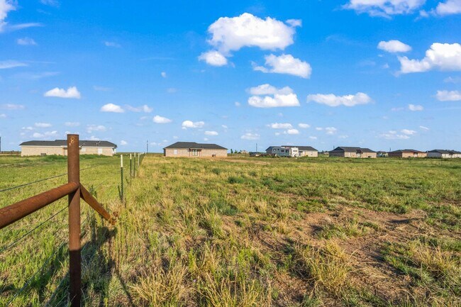 Building Photo - Country Living In Roosevelt ISD!