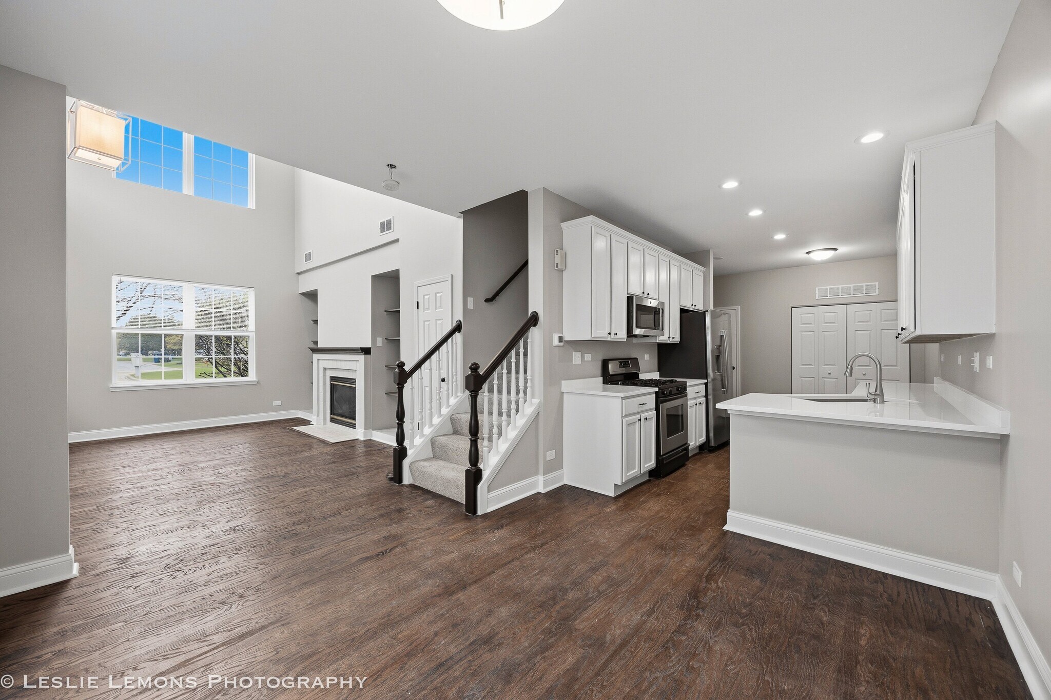 Building Photo - 2233 Hillsboro Ct