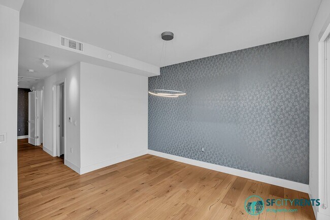 Building Photo - Pacific Heights: 10th Floor Corner Condo w/ Views, W/D in-unit, Parking & Shared Roof Deck @ The ...