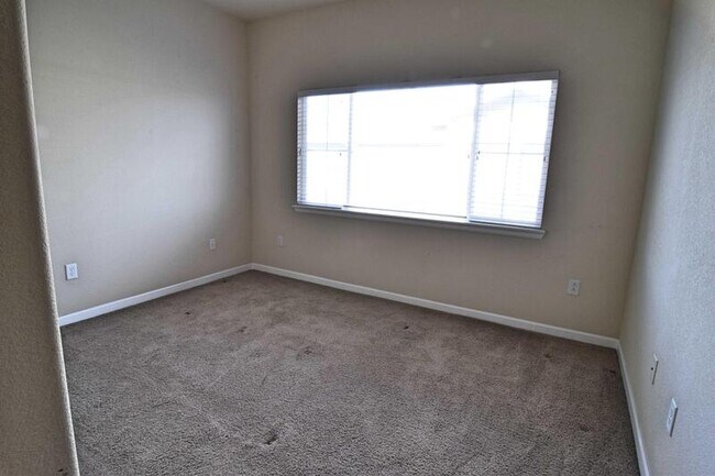 Building Photo - 6242 Kilmer Loop