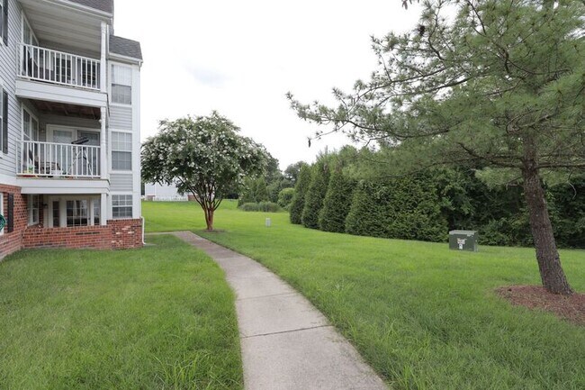 Building Photo - 10213 Wolfe Manor Ct