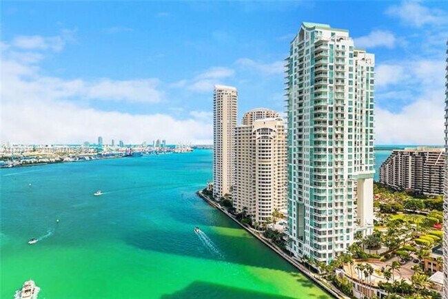 Building Photo - 900 Brickell Key Blvd