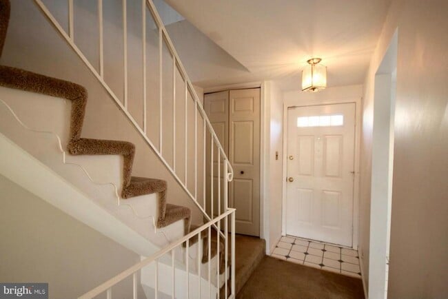 Building Photo - 14405 Black Horse Ct