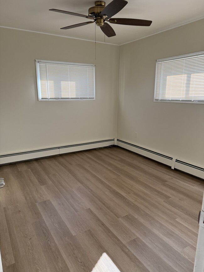 Building Photo - 50 Schoolhouse Ln