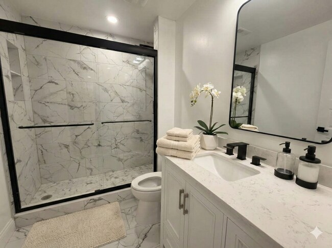 Building Photo - 10402 Laurel Ridge Way