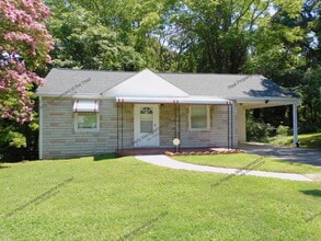 Building Photo - 2807 Konnoak Dr