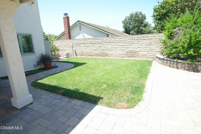 Building Photo - 2431 Deerfield Ct