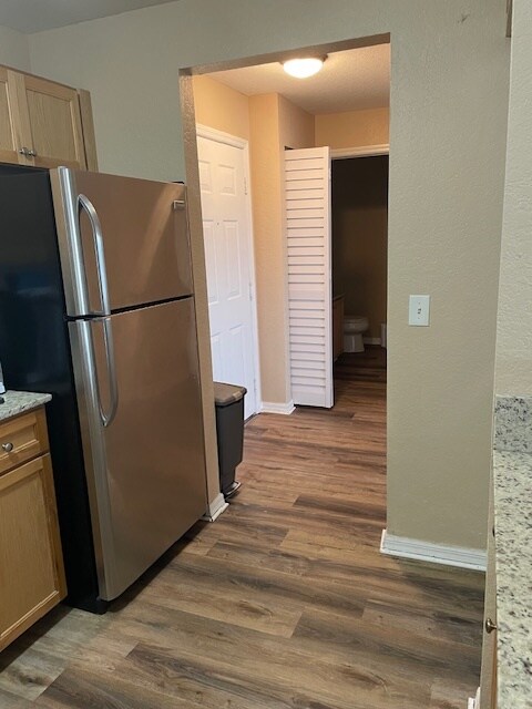 Building Photo - 2323 Feather Sound Dr