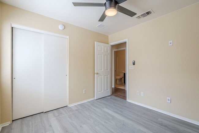 Building Photo - Spacious 3-Bed Tucson Rental with Garage &...
