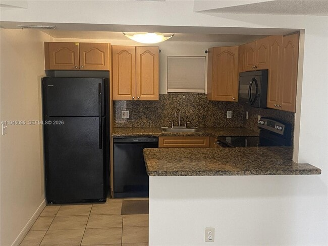 Building Photo - 8290 Lake Dr