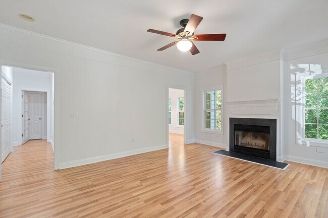 Building Photo - Pittsboro Three Bedroom Home with Large bonus August Availability!