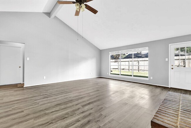 Building Photo - 7215 Dogwood Trail Dr