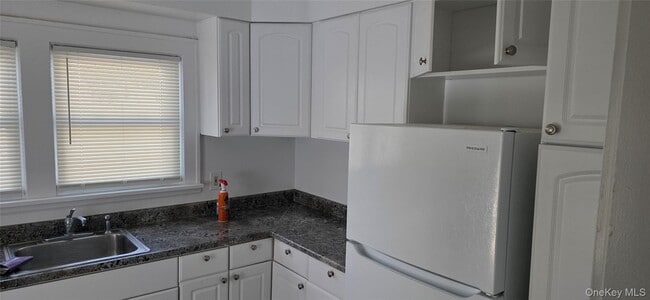 Building Photo - 56 Millspaugh Ln