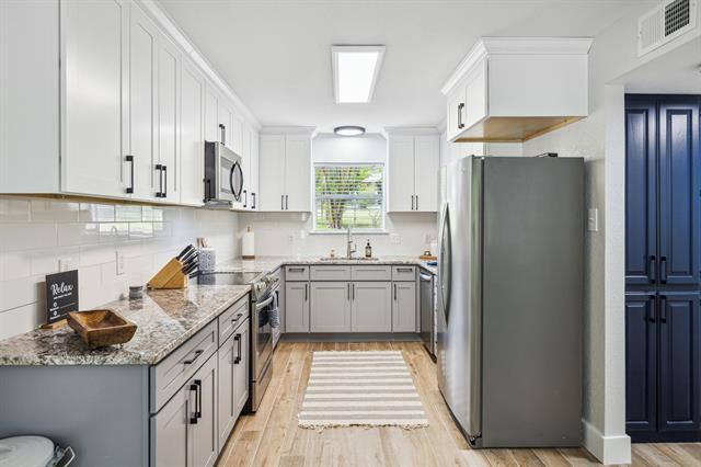 Building Photo - 2545 Forest Park Dr
