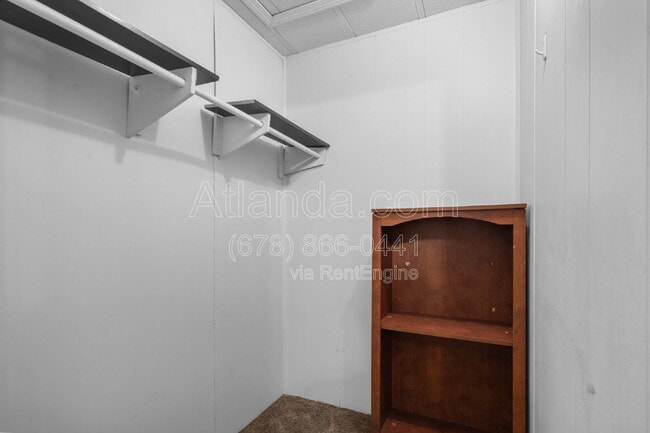 Building Photo - 1061 Center St NW