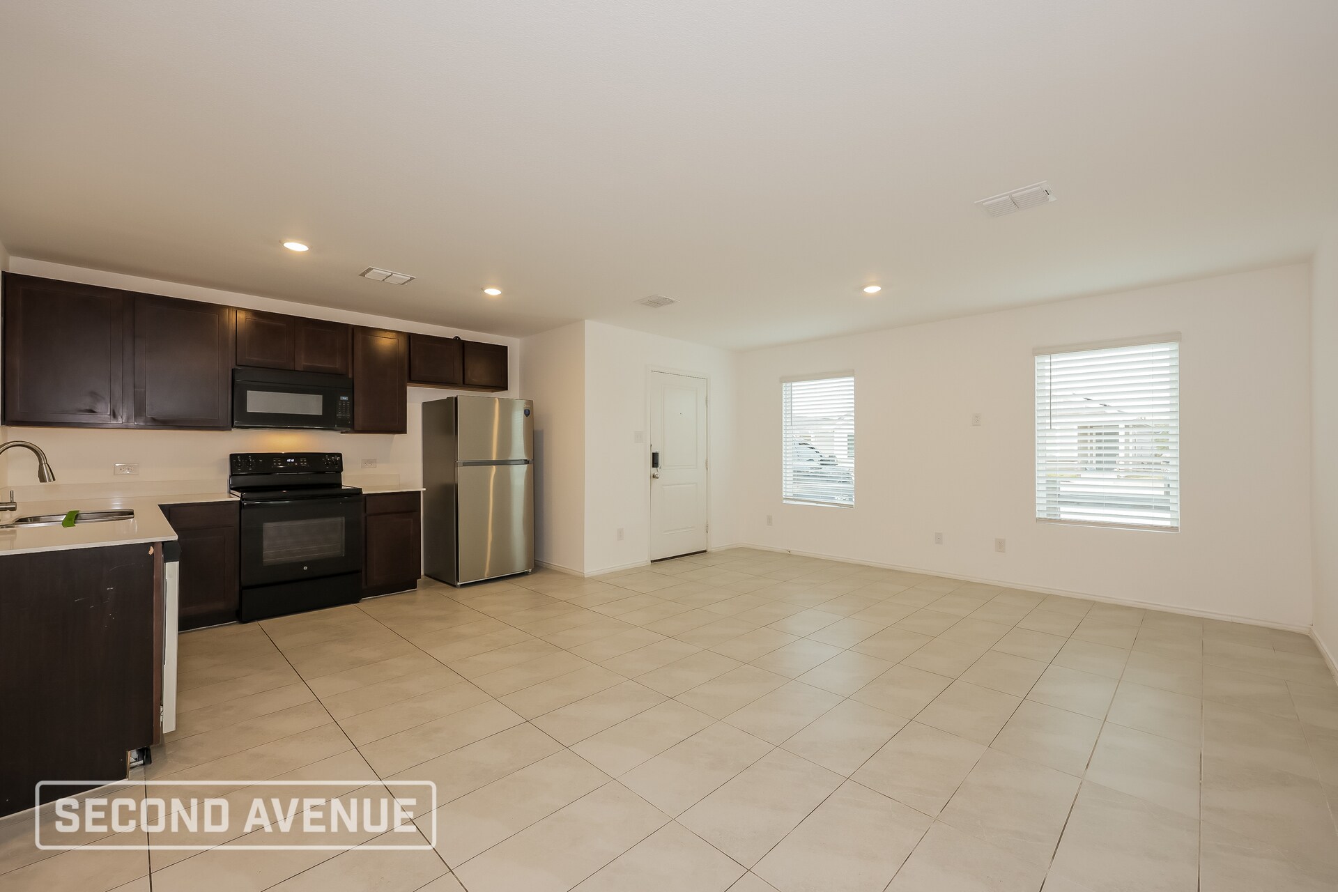 Building Photo - 8633 Cottage Crk Dr