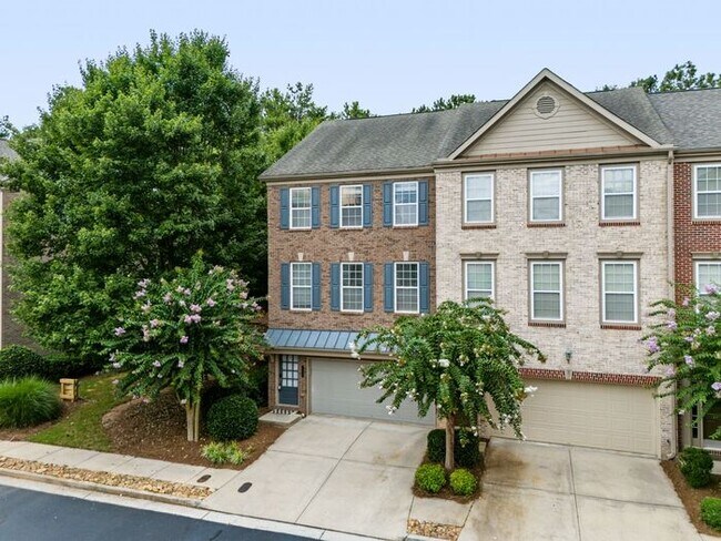 Building Photo - 5716 Pine Oak Dr, Norcross, GA 30092
