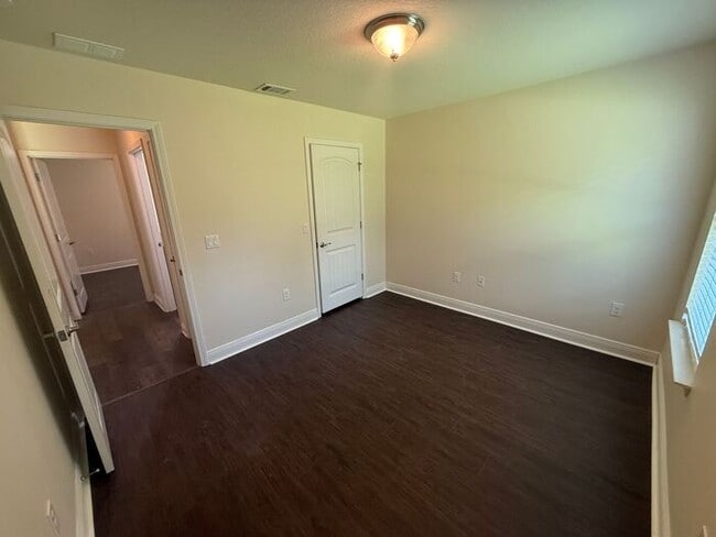 Building Photo - Gulf Breeze - Shadow Lakes - 4 bedroom, 2 ...