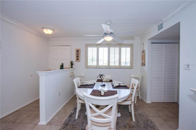 Building Photo - 6706 Sarasea Cir