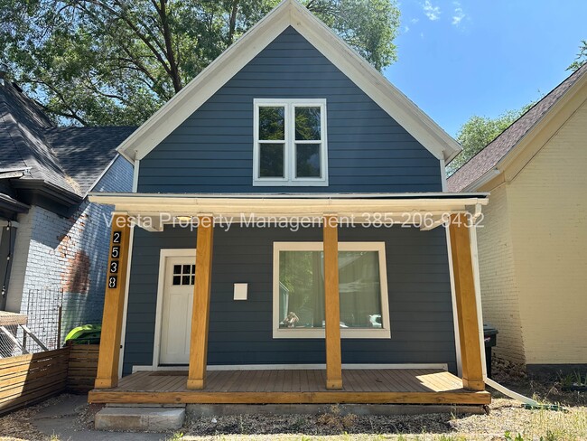 Building Photo - 2538 Orchard Ave