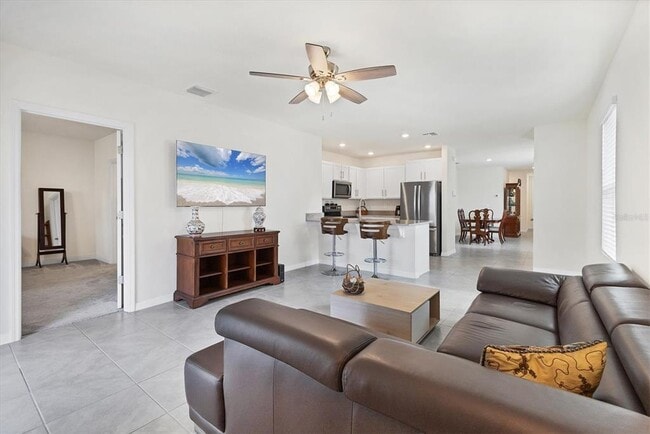 Building Photo - 3293 Hilltop Cir