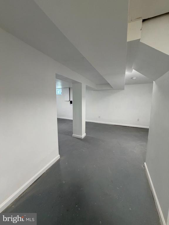 Building Photo - 3205 Chapman Rd