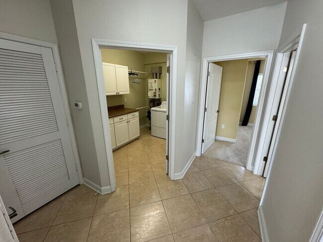 Building Photo - Gulf Breeze - Sea View Pines - 3 bedroom, ...