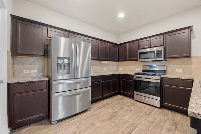 Building Photo - 10905 Ukaoma Wy