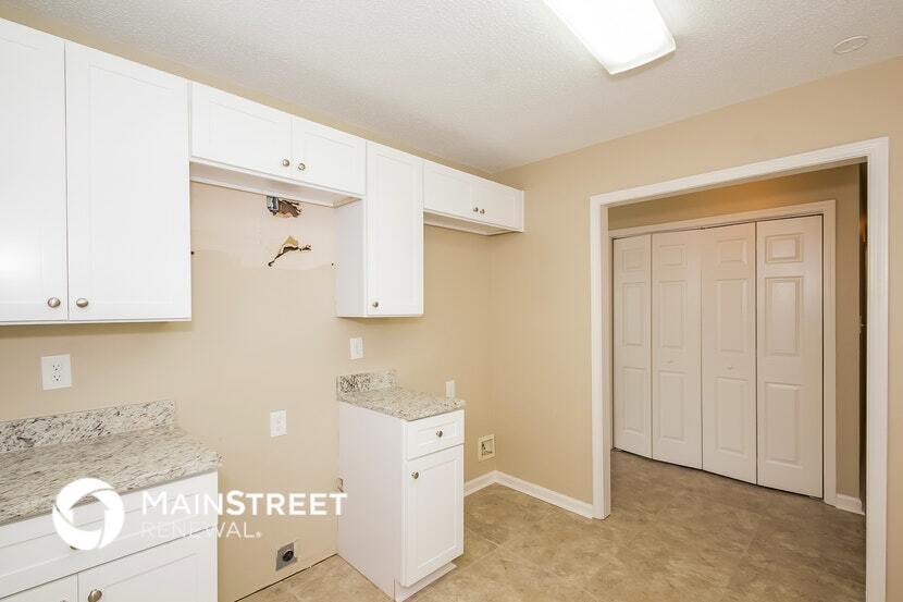 Building Photo - 1269 Creekview Cir