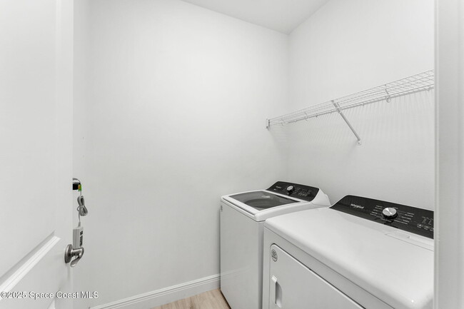 Building Photo - 8048 Gullen Dr